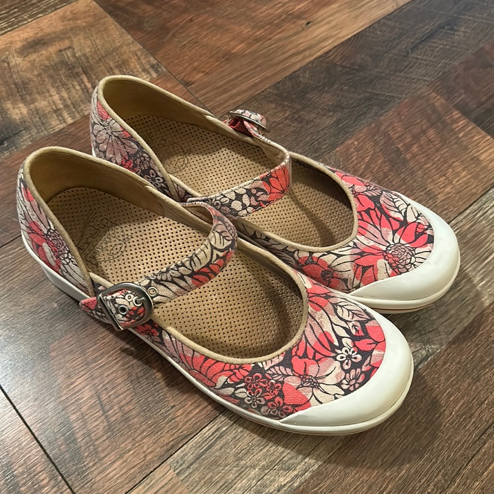 Dansko Vegan